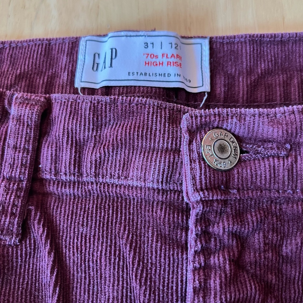 GAP Women’s '70s Flare High Rise Corduroy Pants - Burgundy Size 12 Short